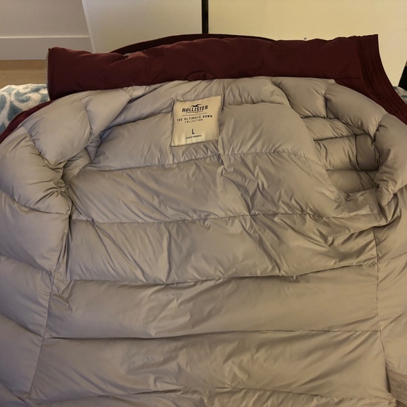 Women’s Hollister Ultimate Down jacket - Picture 5 of 5